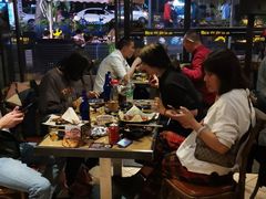 -何师烧烤·香辣蟹·川菜·30年老品牌(太古里旗舰店)