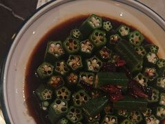 -八府香鸭·啫啫煲(华山路店)