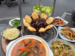 -霄汉牛三鲜湖北砂锅菜(万松园2店)