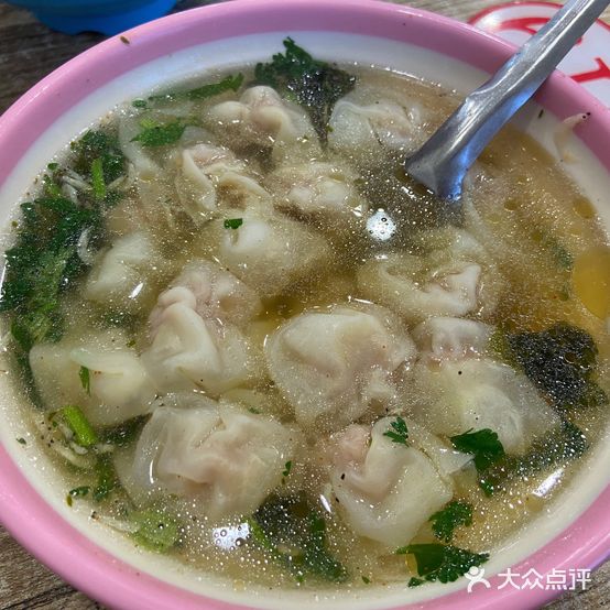 鲁冰花烧烤·野馄饨(香港东路店)