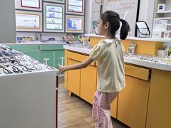 -美空眼镜·星趣控·新乐学·控优点合作店(周浦万达店)