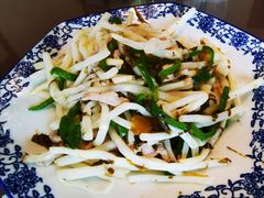 芦苇根炒肉丝-呼吸森林·生态农庄农家乐私房菜