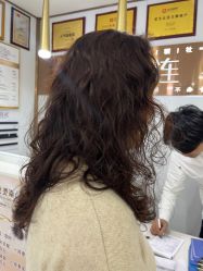 -镁连社·美联社