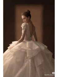 -Lady  Jane高端婚纱礼服馆