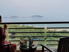 -三亚湾海居铂尔曼度假酒店