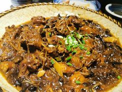 小鸡炖蘑菇-95号酱骨·一块豆腐(展春园西路店)