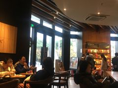 -星巴克臻选(莘庄仲盛店)
