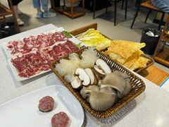-四点金潮汕鲜牛肉火锅(金猴名居店)