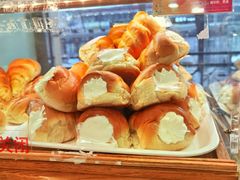 奶油牛角面包-新侨三宝乐面包店(崇文门店)
