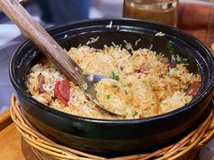 广式腊味煲仔饭-狐狸爱上椰子鸡(滨江星光大道店)