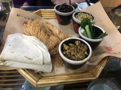 -丁里羊肉小镇(天鹅湖总店)