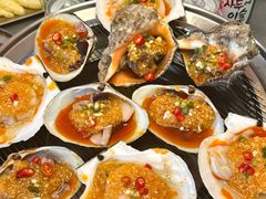 -围炉肉舍•炭烤活鳗•丹东海鲜烤肉(步行街店)