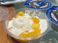 双皮奶加雪糕加芒果-仁信老铺甜品(北京路店)