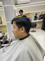 点击看大图 -苏豪路易士·嘉玛发廊