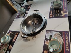 -马家斑.鲜鱼火锅(松湖万科店)