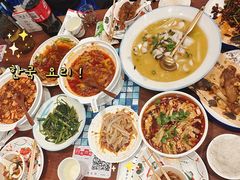 -川流不息·地道川菜·小龙虾(松东路店)