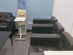 -比亚迪上海弘仁4S(杨浦店)