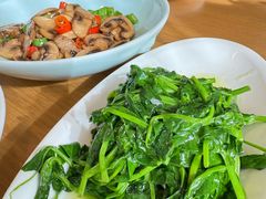 -渝信川菜 · 川味家常菜(财富购物中心店)