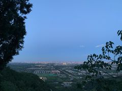 -鬼笑石后山停车场