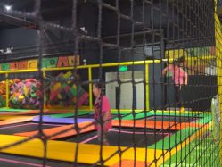 -蹦蹦跳跳(新奥购物中心店)