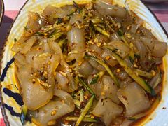 -思博半步颠小酒馆(梦时代店)