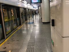 -陆家浜路(地铁站)