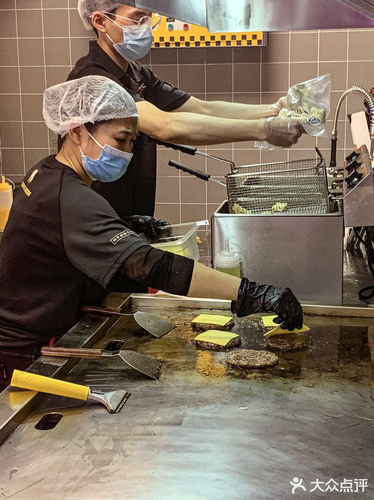 妈妈都说好吃的汉堡‼️牛肉饼好扎实还会流汁
