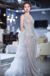 -艾米丽婚纱礼服