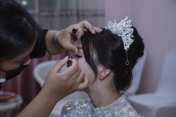 -红馆妆造(中央大街店)