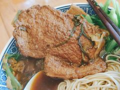 大排面-沪西老弄堂面馆(定西路店)