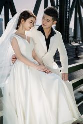 -雪中彩影婚纱摄影·微光艺术中心