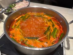 -一哥澳门豆捞 · 十七年经典澳门火锅(四季天地店)