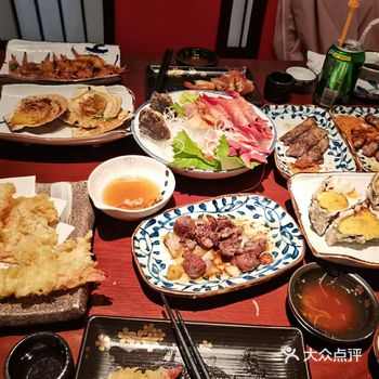 我和闺蜜看哆啦A梦去的，赶上午餐高峰，还好人不多