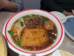 精品牛肉面-陈阿婆鱼头泡饼·京味菜(复兴路店)