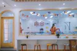 -嗨游宝贝婴幼儿水育馆(缤格汇店)