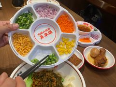 -顺溜·手工刀削面·黑金店(铜锣湾店)