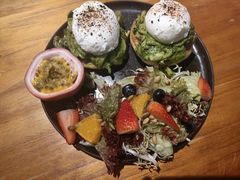 罗勒酱杂菌班尼迪蛋-BE BRIGHT KITCHEN(正佳广场店)