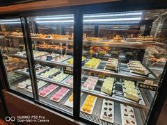 -钱小奴海鲜自助黑金店(杭州滨江龙湖店)