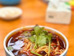 -岳四孃老面馆(四川师范大学狮子山校区桂苑店)