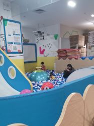 -孩子王游乐场(临沂吾悦广场店)