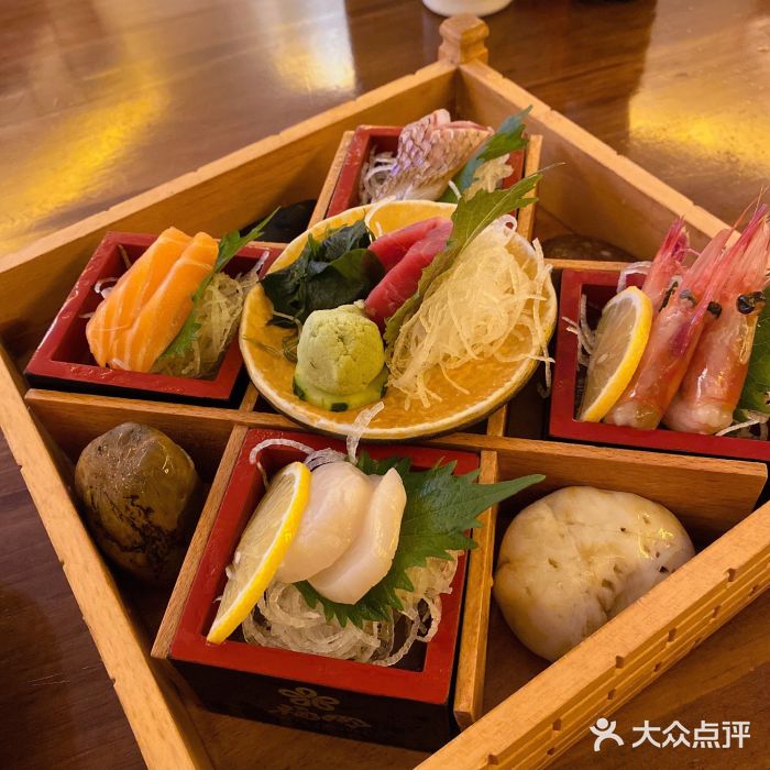 东京和食 Sun with AQUA刺身图片