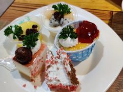 蛋糕点心-蒙肥羊·酸汤潮牛·鲜牛肉火锅烤肉自助(岗顶店)
