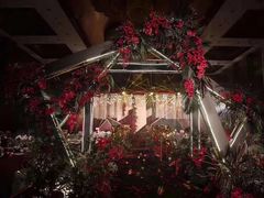 -爱主题婚礼策划  婚车租赁