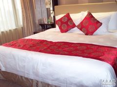 蜜月大床-广州花园酒店