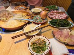 -洱火云南酸菜牛肉火锅(石景山当代商城店)