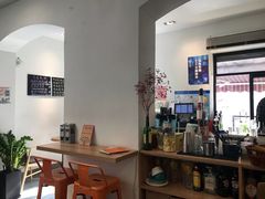 -WOW coffee