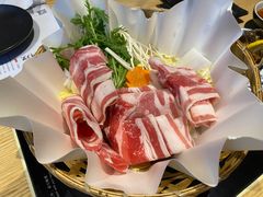 -枝魯枝魯自助料理