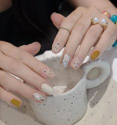 -桃色美甲沙龙