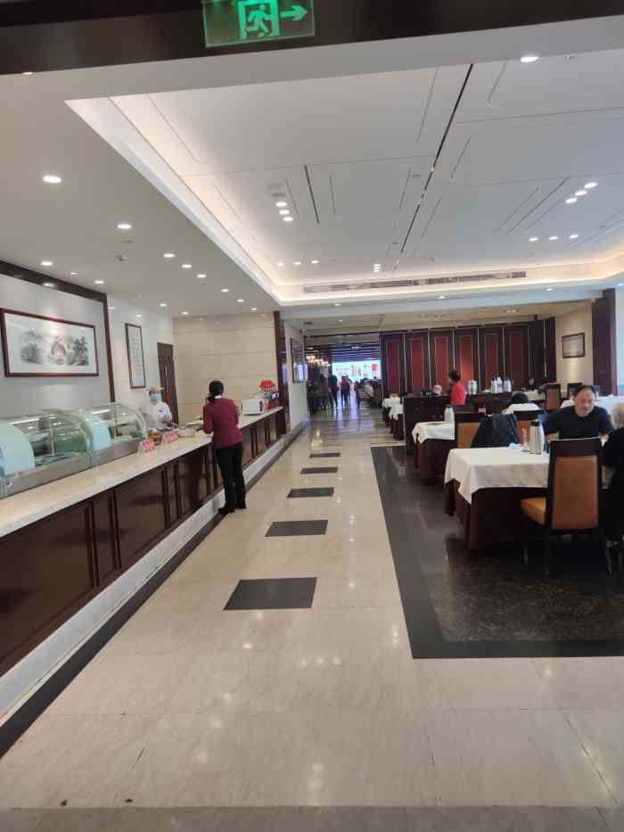 红杏酒家(紫荆店)-"定了一个小包间.包间环境还不错,点菜也很.