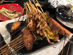 -何师烧烤·香辣蟹·川菜·30年老品牌(太古里旗舰店)